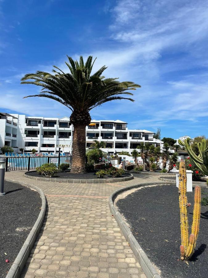 Blue Ocean Apartment Costa Teguise Bagian luar foto